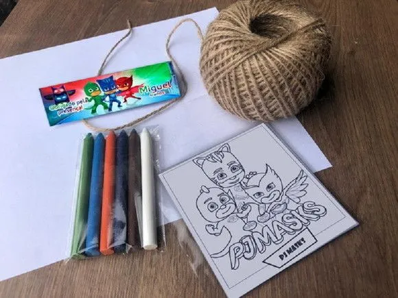 Kit Giz de cera Personalizado - feito à mão por Mi Papelaria Criativa