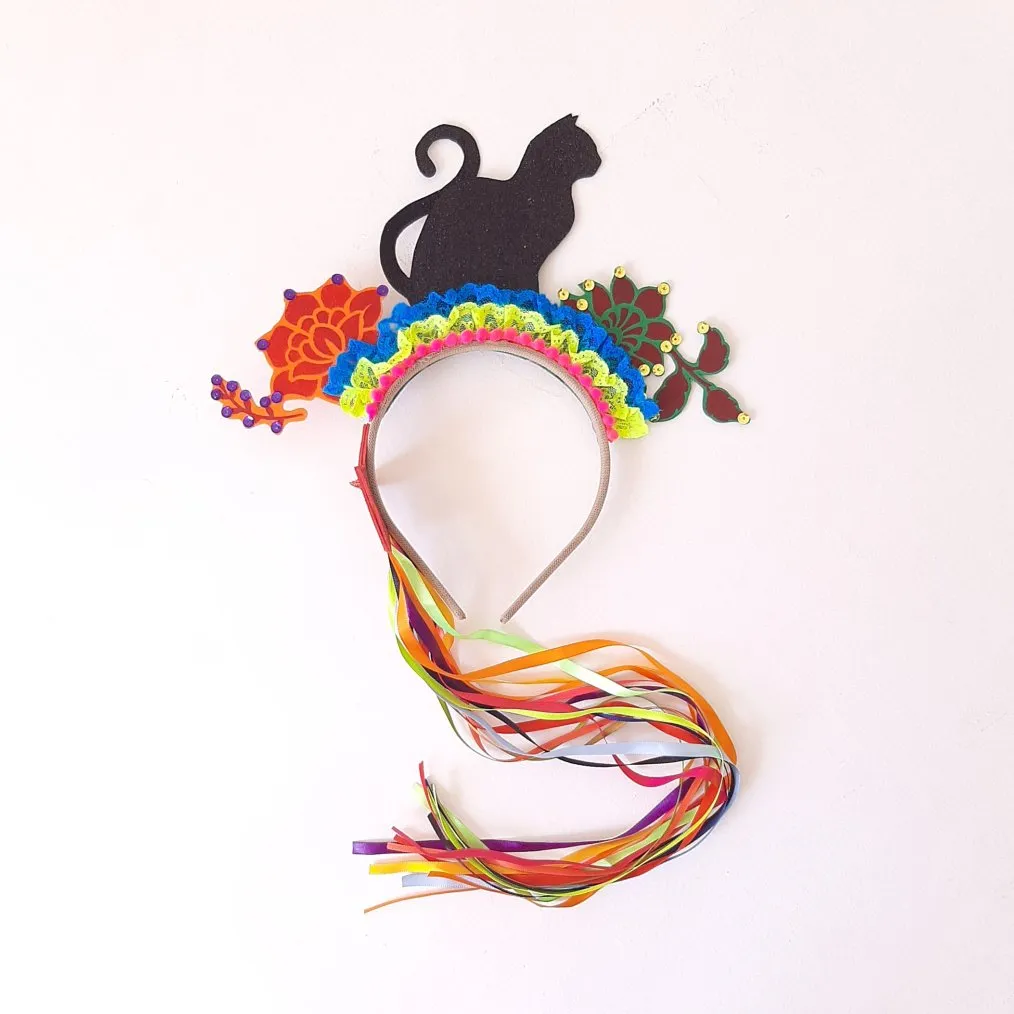 Tiara Gato Preto - artesanato de Estudio Bananeira
