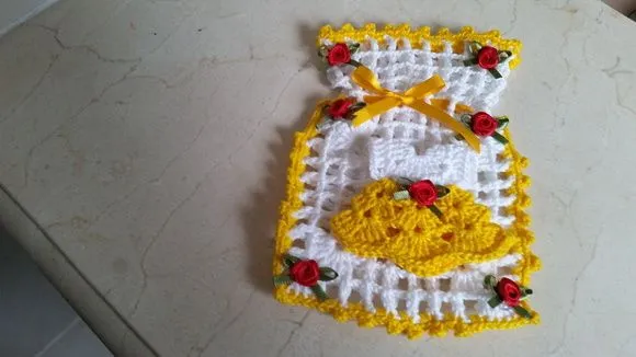 Sachê Vestidinho Amarelo - foto 2