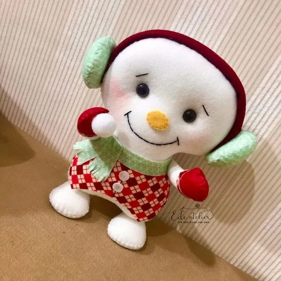Boneco de Neve Natalino em Feltro - artesanato feito à mão por edeatelier