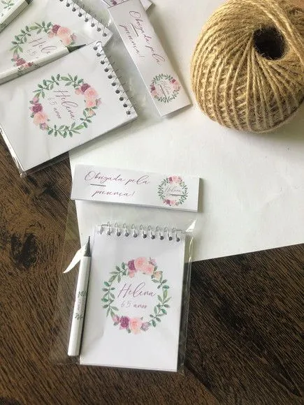 Bloquinho Floral Personalizado. - artesanato feito à mão por creativitybynina