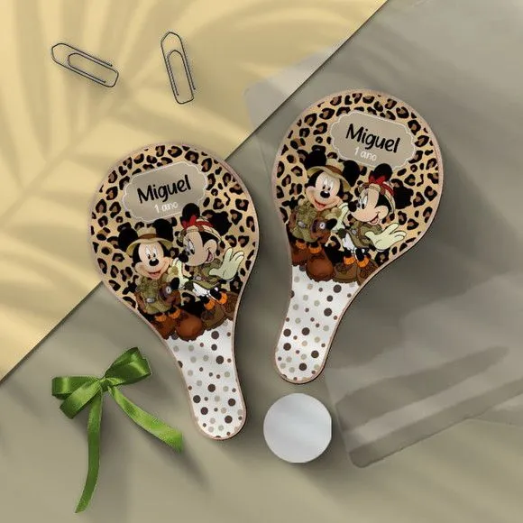Raquete Ping Pong - Mickey e Minnie Safari - feito à mão por Mi Papelaria Criativa