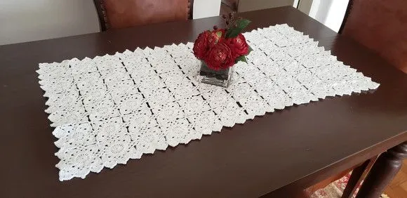 Caminho de Mesa em Crochê Branco - foto 5