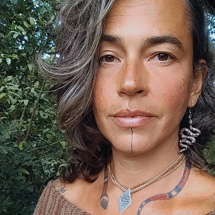 Foto de Iracema Joalheira Têxtil